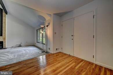 5334 Black Oak Dr, Fairfax, VA 22032 - photo 6