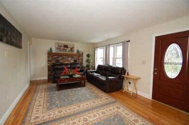 291 W Haven Rd, Manchester, NH 03104 - photo 5