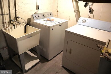 8613 Willow Oak Rd, Parkville, MD 21234 - photo 4