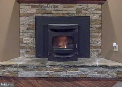 2405 Vineyard Ln, Crofton, MD 21114 - photo 6