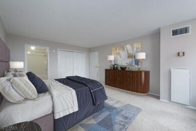 114 Harmon Cove Tower, Secaucus, NJ 07094 - photo 4