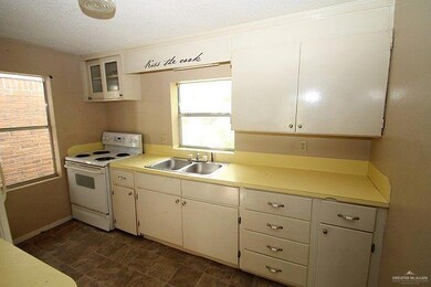 2123 W 6th St, Weslaco, TX 78596 - photo 5