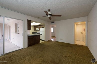 2925 family room 2