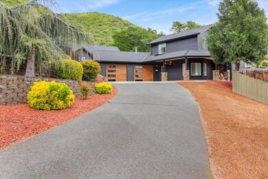 1507 NE Rj Dr, Grants Pass, OR 97526 - photo 3