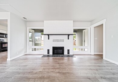 2494 E McAndrews Rd, Medford, OR 97504 - photo 5