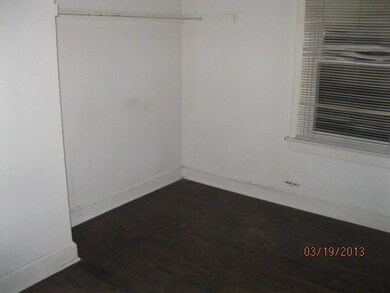 2712 Eakin Rd, Columbus, OH 43204 - photo 5