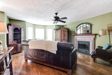 7900 Laura Jean Ct, Louisville, KY 40291 - photo 7