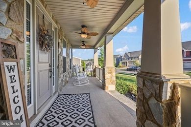 17479 Spring Cress Dr, Dumfries, VA 22026 - photo 2