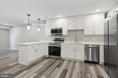 6719 Clinglog St, Capitol Heights, MD 20743 - photo 3