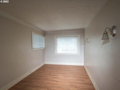 131 N Russet St, Portland, OR 97217 - photo 4