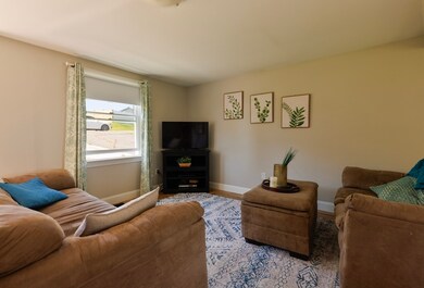 15 Cranch St, East Weymouth, MA 02189 - photo 4