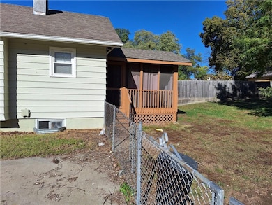 523 S Osage St, Independence, MO 64050 - photo 5