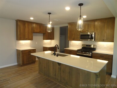 3497 N 33rd St, Broken Arrow, OK 74014 - photo 5