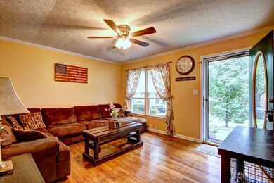 6511 Firethorn Way, Louisville, KY 40229 - photo 6