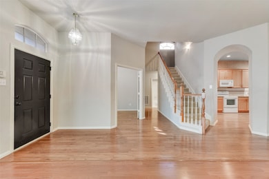 5804 Legend Ln, the Colony, TX 75056 - photo 4