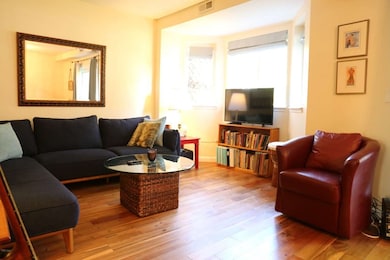 122 Tall Oaks Dr unit P, South Weymouth, MA 02190 - photo 3