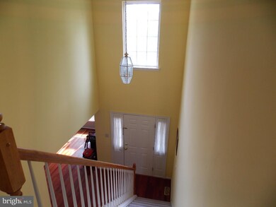 730 Doe Ct, Royersford, PA 19468 - photo 2