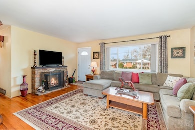 833 Serben Dr, Cincinnati, OH 45233 - photo 2