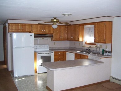 16 Silver Birch Ln, Kingston, MA 02364 - photo 3