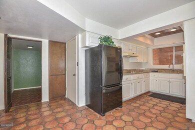 Mason-Breakfast Room