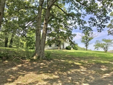 8340 E 1025th Ave, Effingham, IL 62401 - photo 4