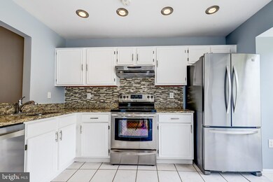 13912 Gunners Place, Centreville, VA 20121 - photo 2