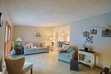 5115 E Valley Rd, Mount Pleasant, MI 48858 - photo 4