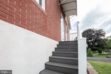 462 Penn St, Pennsburg, PA 18073 - photo 5