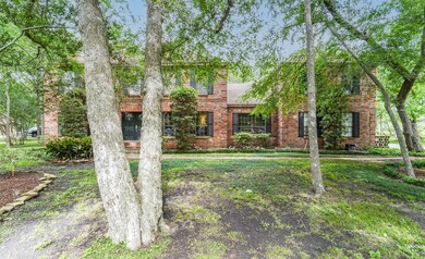 2002 Pine Dr, Friendswood, TX 77546 - photo 3