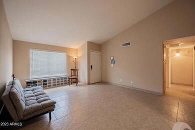 629 N Mesa Dr unit 14, Mesa, AZ 85201 - photo 4