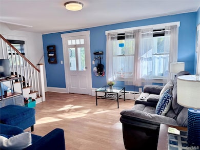 25 School St, Port Washington, NY 11050 - photo 5