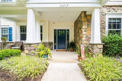 Doorway to property with a porch