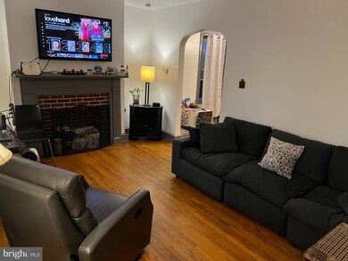 1327 Linden St, Reading, PA 19604 - photo 2