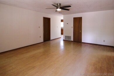 14461 S Oklahoma Blvd, Glenpool, OK 74033 - photo 4