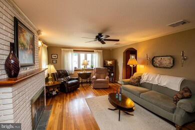 111 N 9th St, Emmaus, PA 18049 - photo 4