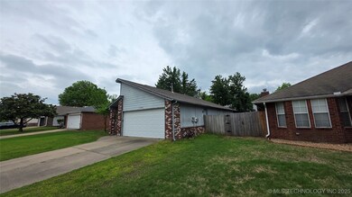 1709 W Fort Worth St, Broken Arrow, OK 74012 - photo 2