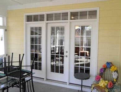 Screened-in Porch
