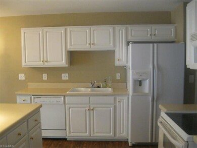 3140 Zoo Pkwy unit 904, Asheboro, NC 27205 - photo 5