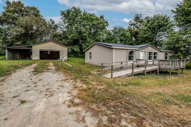 195 Farmer St, Bedford, IN 47421 - photo 2