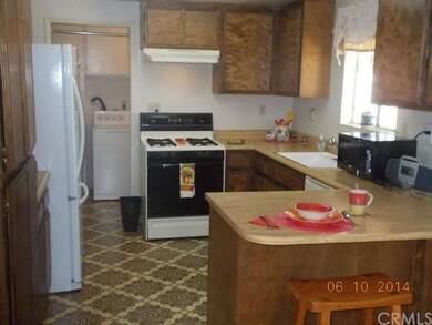 16143 Wimbleton Dr, Victorville, CA 92395 - photo 2