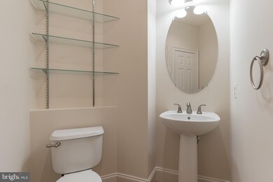 3336 Dondis Creek Dr, Triangle, VA 22172 - photo 7