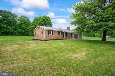 1871 Apple Way, Saint Thomas, PA 17252 - photo 4