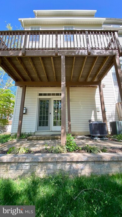 9132 Silvershadow Ct, Lorton, VA 22079 - photo 3