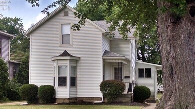 424 W Third (3rd) St, Port Clinton, OH 43452 - photo 2