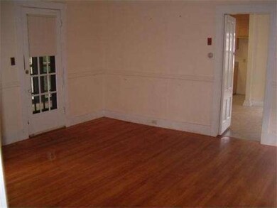 354 S Pleasant St, Amherst, MA 01002 - photo 7