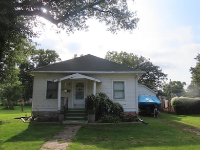 475 N 12th St, David City, NE 68632 - photo 2