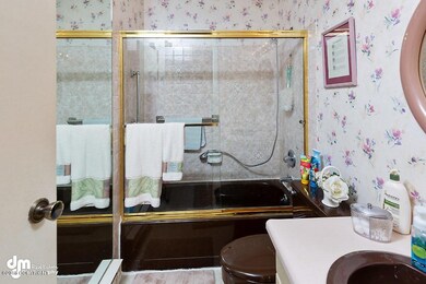 Bathroom 1_CG_1423-SMALL