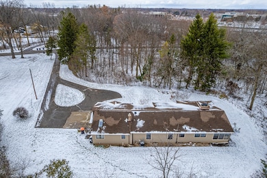 3926 Lake Dr SE, Grand Rapids, MI 49546 - photo 5