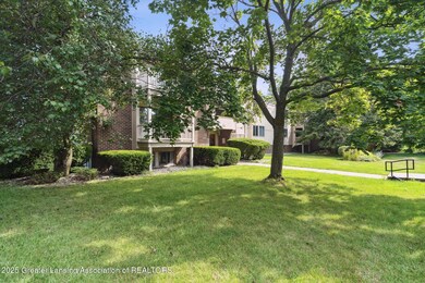 02-500-Woodingham-Dr-#23-East-Lansing-MI