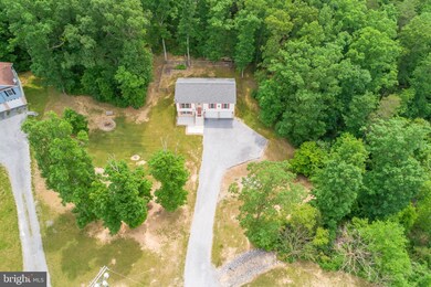 334 Leviticus Dr, Bunker Hill, WV 25413 - photo 4